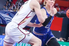 九游官方网页 -关键时刻突围战来临；广厦男篮围绕CBA季后赛刷新队史纪录；球迷炸锅；赛程密集仍需轮换的简单介绍