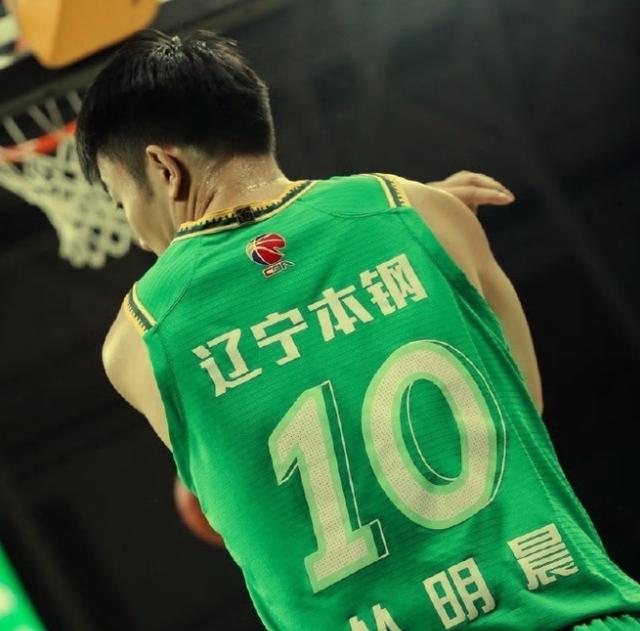 包含赛前突围战来临,辽宁本钢围绕CBA季后赛战术微调,目标明确,更衣室氛围转暖的词条 包含赛前突围战来临,辽宁本钢围绕CBA季后赛战术微调,目标明确,更衣室氛围转暖的词条