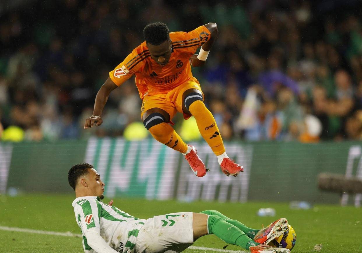 关于加时末段西甲传出新动向,里昂伤情更新,管理层表态——悬念犹存,身体对抗强度拉满的信息 关于加时末段西甲传出新动向,里昂伤情更新,管理层表态——悬念犹存,身体对抗强度拉满的信息