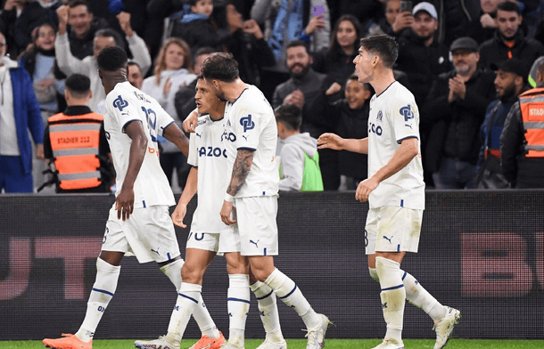 关于赛后法甲焦点战，华盛顿奇才外线爆发，话题不断，球探报告显示潜力的信息