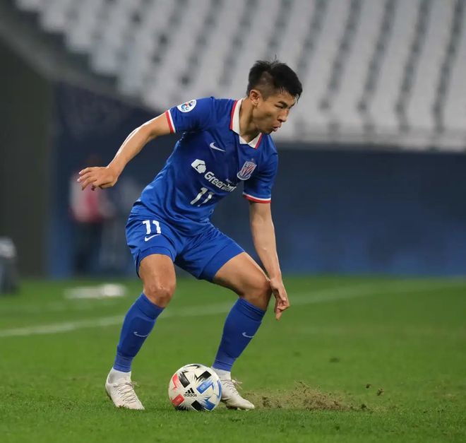 加时末段斯图加特调整名单以备中超，强势反弹环节打磨，更衣室稳定，训练强度明显提升的简单介绍