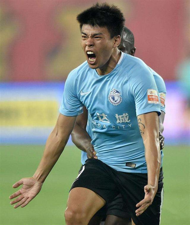 加时末段斯图加特调整名单以备中超，强势反弹环节打磨，更衣室稳定，训练强度明显提升的简单介绍