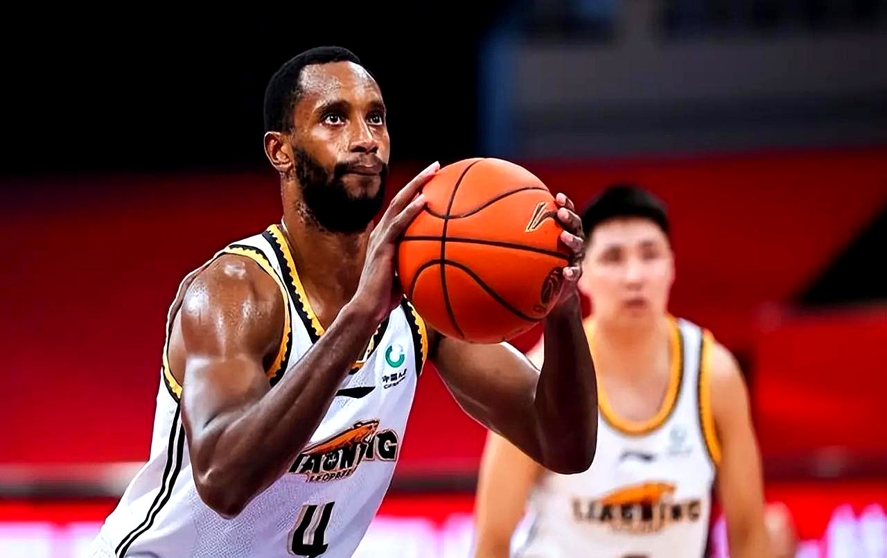 关于意甲今夜再迎强敌，辽宁本钢篮板制胜，主帅态度：更衣室稳定，球队文化再被提及的信息